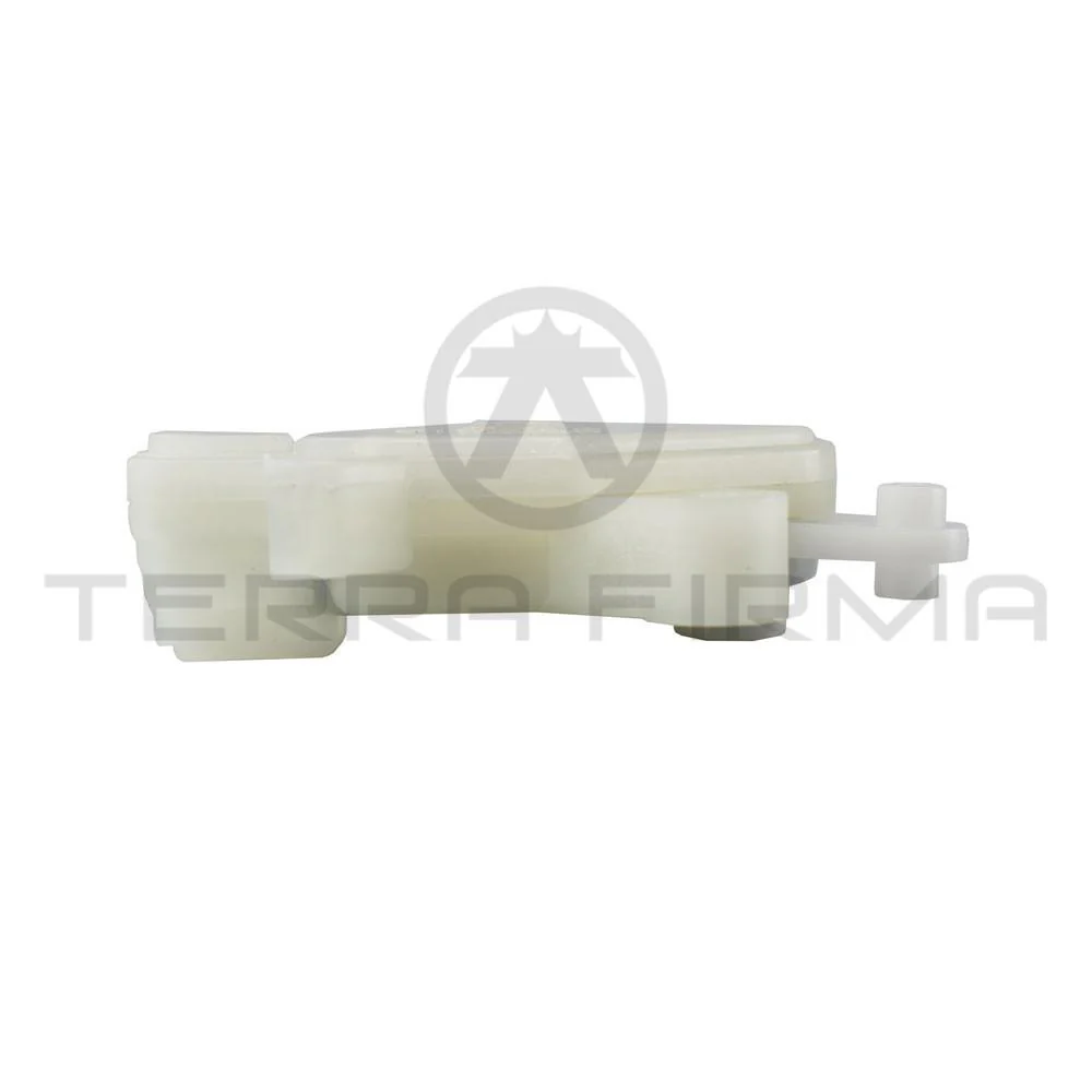 Nissan Laurel C33 Front Door Lock Switch, Right - Image 3