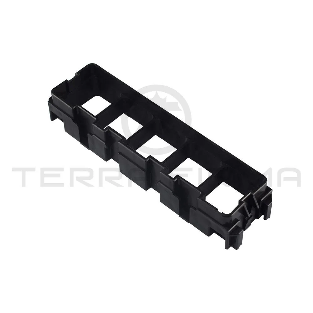 Nissan Pulsar GTIR RNN14 Relay Box Housing - Image 2