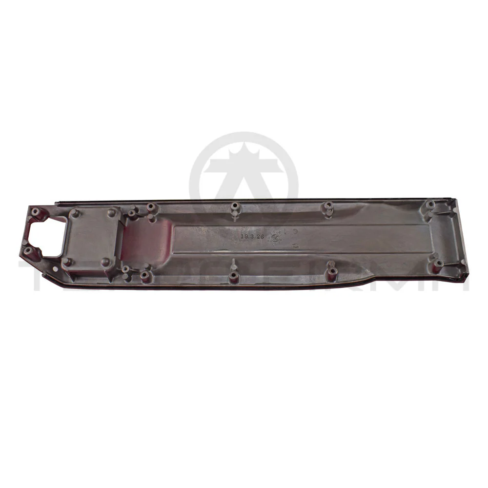 Nissan Skyline R34 GTR Engine Valley Cover RB26DETT - Image 2