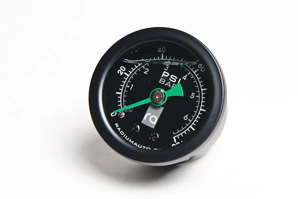Radium Engineering 0-100 PSI Fuel Pressure Gauge w/ 8AN ORB Adapter 90deg 20-0386 - Image 2